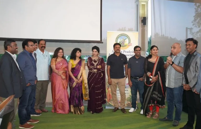 AAA అట్లాంటా చాప్టర్ మీట్ అండ్ గ్రీట్... అధ్యక్షురాలు, గ్లోబల్ యాంకర్ కోమలి ఔరా ఆధ్వర్యంలో సమావేశం  (2)