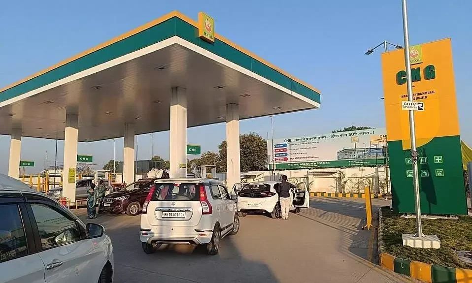 CNG Price Hike in Delhi...Prices Up by Rs 3.89 Per Kg
