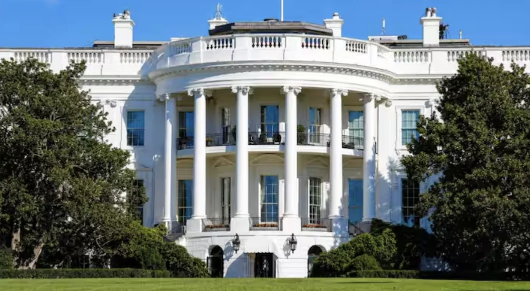 Former White House Teleprompter Operator Fined $172,000 for Betting on Trump Speech Details