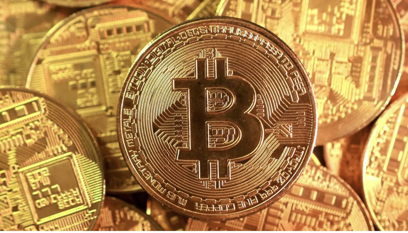 Bitcoin Rises Above $80,000 as Dollar Debasement Fears Boost Momentum