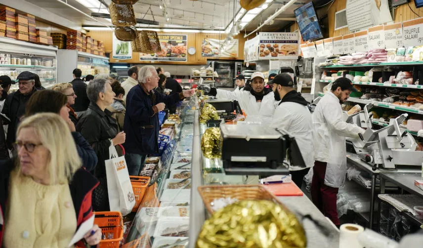 US Retail Sales Unexpectedly Decline in July, Signalling Slower Consumer Spending
