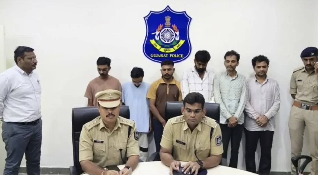 గుజరాత్లో భారీ సైబర్ మోసం గుట్టురట్టు.. ₹634 కోట్ల లావాదేవీలు, ఆరుగురు అరెస్ట్