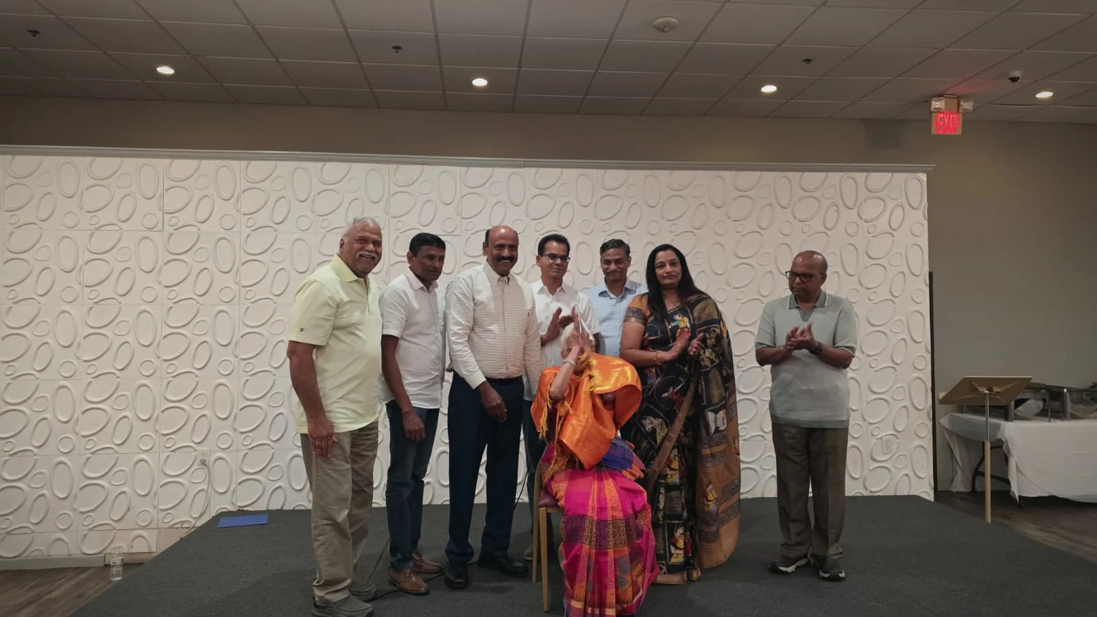 డాలస్లో డా. భానుమతి ఇవటూరికి జీవిత సాఫల్య పురస్కారం.. 50 ఏళ్లకు పైగా సామాజిక సేవకు ఘన సన్మానం (5)