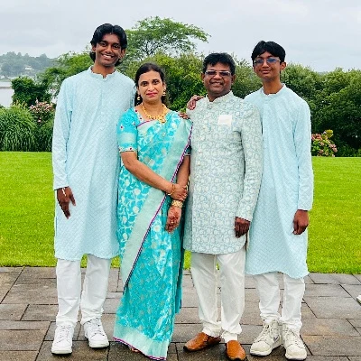 Gayatri & Ramesh Bapanapalli